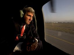 El secretario de Estado estadounidense, John Kerry, llegó en visita sorpresa a Afganistán. AP /