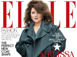 La actriz aparece luciendo un abrigo de cashmere de la casa italiana Marina Rinaldi de más de 2 mil dólares. ESPECIAL /