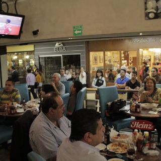 La victoria de México prolongó la fiesta