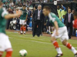 Vucetich (centro) sabe que aún queda trabajo por hacer en la eliminatoria. AP /