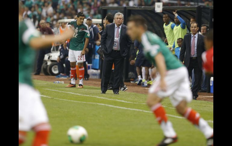 Vucetich (centro) sabe que aún queda trabajo por hacer en la eliminatoria. AP /