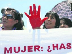 Mujeres protestan contra la violencia. Sólo 19 estados de la República han tipificado el delito de feminicidio en sus códigos penales. NTX /