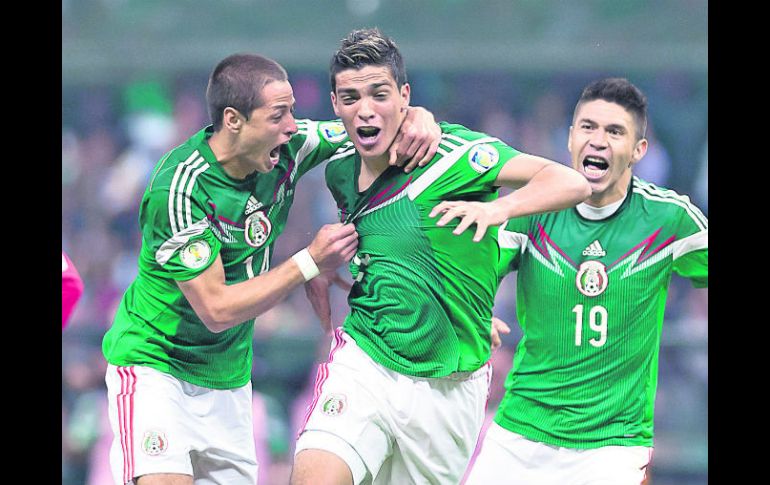 Jiménez entró y en unos minutos, con una genialidad, resolvió un partido que pintaba para tragedia. MEXSPORT /