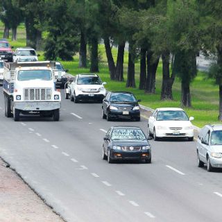 Protesta de maestros en Carretera a Chapala entorpece la circulación