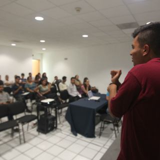 Seña y Verbo celebra dos décadas de teatro de sordos