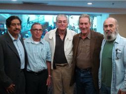 De izquierda a derecha: Melesio Ruíz, Antonio Mejía, Aristeo Mejía, Ralph White y Sergio Ruíz.  /