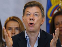 Santos se refirió a los diálogos de paz y a los recientes atentados de la guerrilla contra la infraestructura energética del país. ARCHIVO /