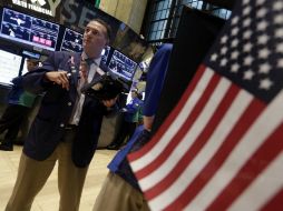 En Wall Street se espera que se solucione el cierre de la administración en Estados Unidos. ARCHIVO /