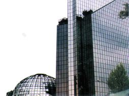 La Bolsa Mexicana terminó siendo afectada por las negociaciones en el gobierno de EU por el cierre de su administración. ARCHIVO /