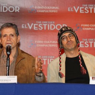 Duelo en escena de Héctor Bonilla y Bruno Bichir en ''El Vestidor''