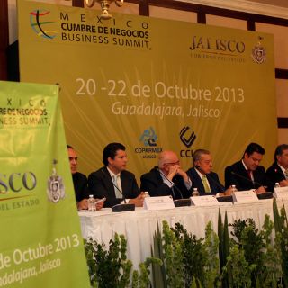 La Cumbre de Negocios, ''una salida al panorama de recesión''