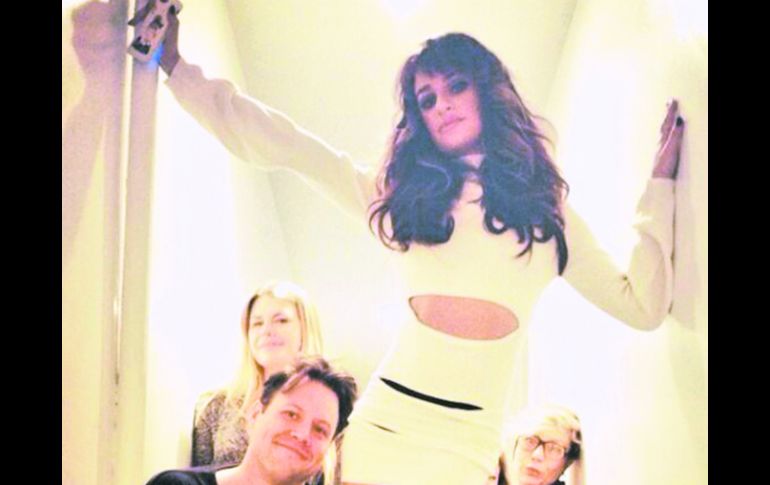 Lea compartió imágenes de la sesión de fotos de la que dijo sentirse ''muy emocionada''.  /