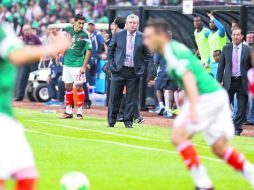 El entrenador ha hecho jugar a su equipo con menos toques, pero más verticalmente. AP /