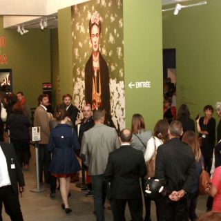 Largas filas en París para ver arte de Frida y Diego