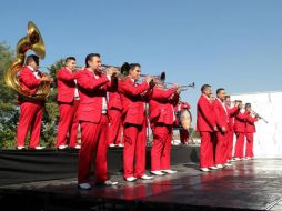 La banda fundada por Don Salvador Lizárraga en 1965 pretende llegar a los primeros lugares de popularidad radial. ESPECIAL /