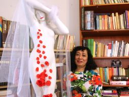 Es maestra en Letras latinoamericanas en la UNAM y autora de: ''Fuera de escena'', ''Amorosos de atar'' y ''Paraísos trémulos''. EFE /