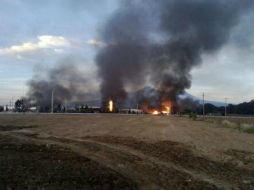 En el lugar del incidente ya laboran cuerpos de emergencia. TOMADA DE @alexstae  /