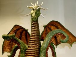Para la creación de cada dragón, Irma Pajarito destinó un mes de trabajo, en jornadas laborales diarias de ocho horas. ARCHIVO /