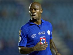 Achille Emana se estrena. Será el primer Clásico joven que jugará el volante defensivo camerunés. MEXSPORT /