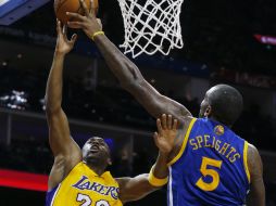 El tour de preparación de Lakers no ha dado buenos resultados. AP /