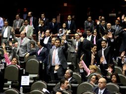 Con 37 votos a favor, diputados aprueban en comisiones el dictamen de la Ley de Ingresos de la Federación 2014. SUN /