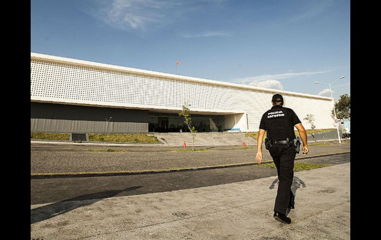 En la CURVA pagarán con arresto administrativo los conductores que rebasen los límites de alcohol permitido. ARCHIVO /