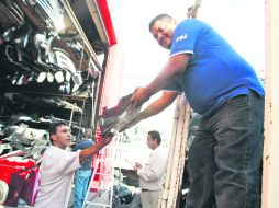 Fueron aseguradas piezas automotrices diversas como faros, defensas, calaveras, puertas, retrovisores y asientos, entre otros.  /