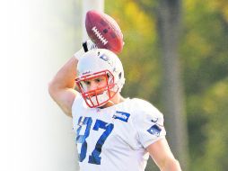 Gronkowski se recupera de una cirugía en la espalda y el antebrazo izquierdo. AP /
