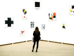 La exposición ''Kazimir Malévich y la vanguardia rusa'' en el museo de Stedelijk. EFE /