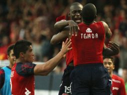 Los 'Tiburones' celebran la anotación de último minuto que les dio la victoria. MEXSPORT /