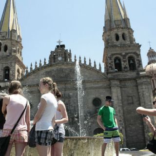 Tapatíos buscan revivir la historia de Guadalajara