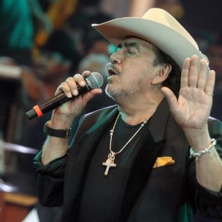Joan Sebastian se entrega en las Fiestas de Octubre