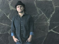 Diego Vertiz promueve en casa el tema Camino de estrellas, es el primer corte promocional del álbum Sueño Blanco.  /