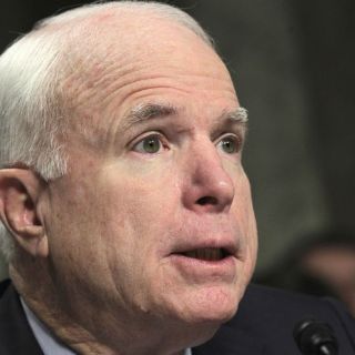 McCain emplaza a Holder y Kerry por liberación de Caro Quintero