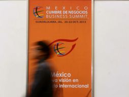 El mandatario estatal invitó a los empresarios asistentes al  Cumbre de Negocios Business Summit hacer negocios en Jalisco.  /