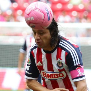 Héctor Reynoso ofrece disculpas a la afición chiva