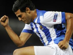 Mañana, Carlos podría enfrentar a Javier en la máxima competencia de clubes europeos. ARCHIVO /