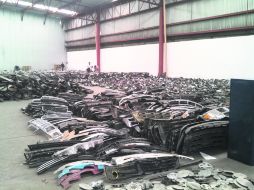 Las miles de piezas recuperadas por la Fiscalía aguardan en una bodega en espera de que sean reclamadas por sus legítimos dueños.  /