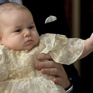 El príncipe Jorge recibe el bautismo