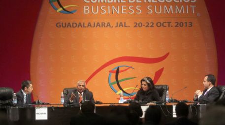 La Cumbre de Negocios costó 4.4 millones de dólares y el Gobierno estatal apoyó con 19.7 millones de pesos. ARCHIVO /