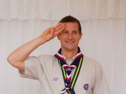 Una de las atrevidas actividades que realizará Bear Grylls, será el beber sangre de serpiente para evitar una deshidratación. ARCHIVO /