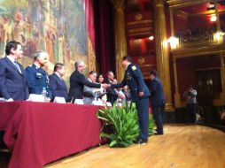 Hoy la Secretaría de Salud Jalisco entregó reconocimientos por 30 años de carrera a 45 médicos, así como a 44 galenos del Estado. ESPECIAL /