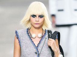 Los bolsos crossbody se han convertido en un objeto de deseo en el guardarropa de hombres y mujeres. ESPECIAL /