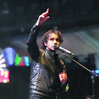 Los Bunkers complacen con sus interpretaciones