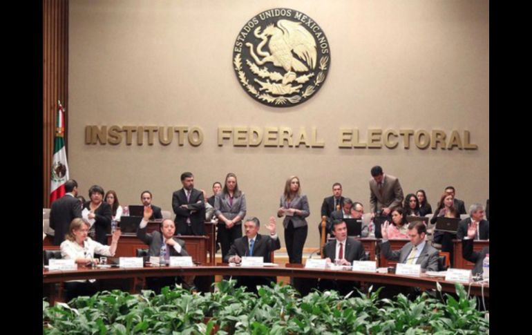 Ayer, consejeros y representantes partidistas adelantaron informalmente su despedida. ARCHIVO /