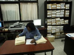 El sueldo de un contador general va desde los 13 hasta los 50 mil pesos, por debajo de los puestos de contraloría y auditoría. ARCHIVO /