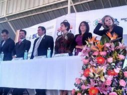 En la imagen, autoridades durante la firma del acuerdo.  /