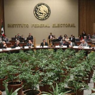 El IFE confirma liquidación de siete MDP para consejeros