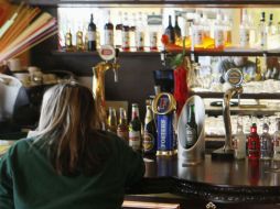 Señalan que las sobre promociones como son barras libres o dos por uno están prohibidas y lo siguen haciendo. ARCHIVO /