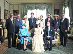 Histórica. Se trata de la primera foto en la que aparecen cuatro generaciones de la familia real británica en casi 120 años. AP /